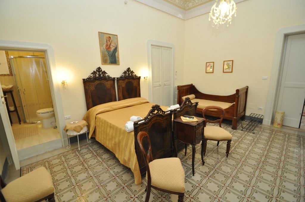 Palazzo De Donatis B&B Melissano Ruang foto